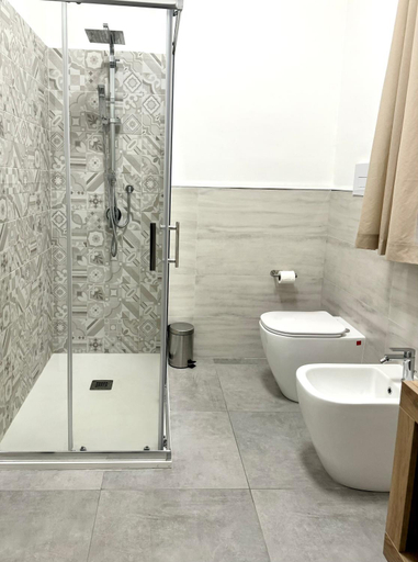 Shower 4, Holiday house Orlando, Palermo