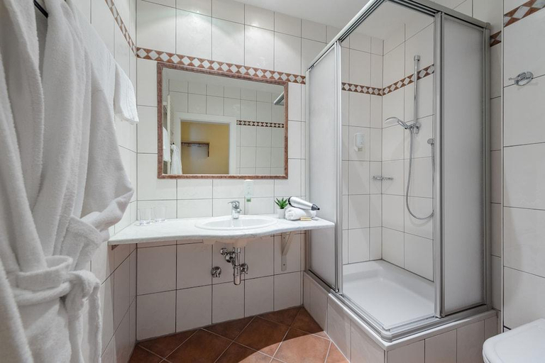 Bathroom 3, Hotel Gisela, Sankt Johann im Pongau