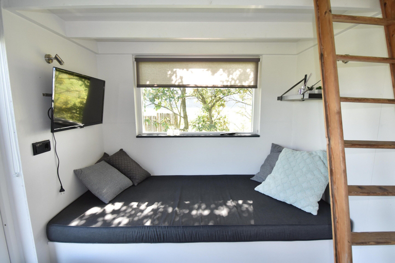 Living room 4, Holiday Home in Burgerbrug Near the Beach, Zijpe