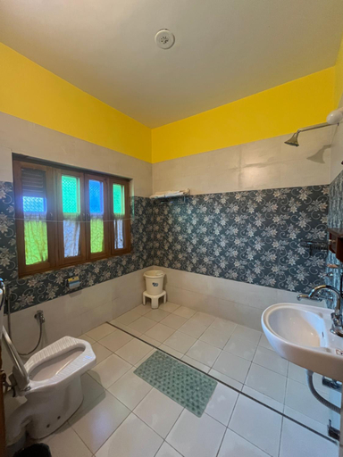 Bathroom 3, Sharad Baug Homestay, Kachchh