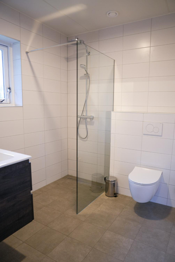 Bathroom 3, Buitengoed Fredeshiem, Steenwijkerland