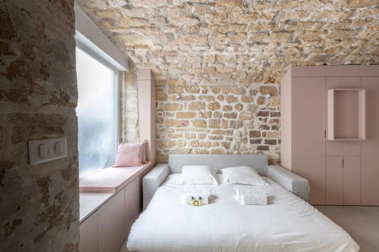Room 4, Lavie Maison Face Palais Royal, Paris