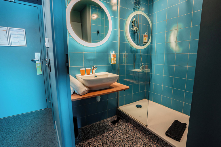 Bathroom 4, greet hotel Montpellier Aéroport Parc des Expos, Hérault