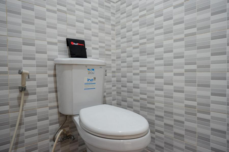 Bathroom 13