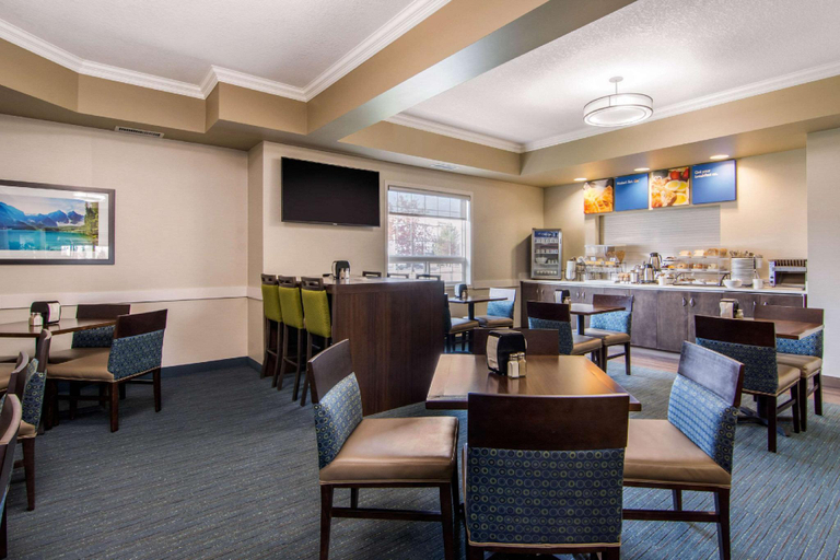 Food & Drinks 5, Comfort Inn & Suites Red Deer, Division No. 8
