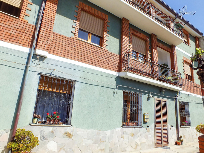 Exterior & Views 2, Casa Anni 70, Sassari
