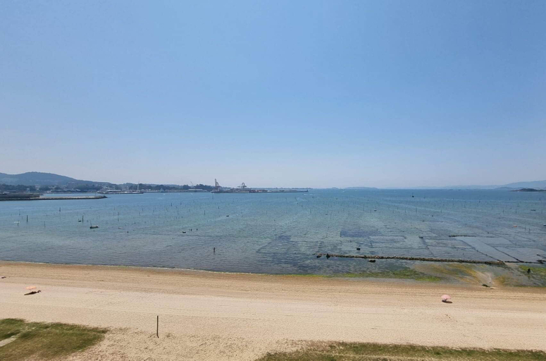 Beach 4, Seaside Apartment Sleeps 6 With Balcony, Pontevedra