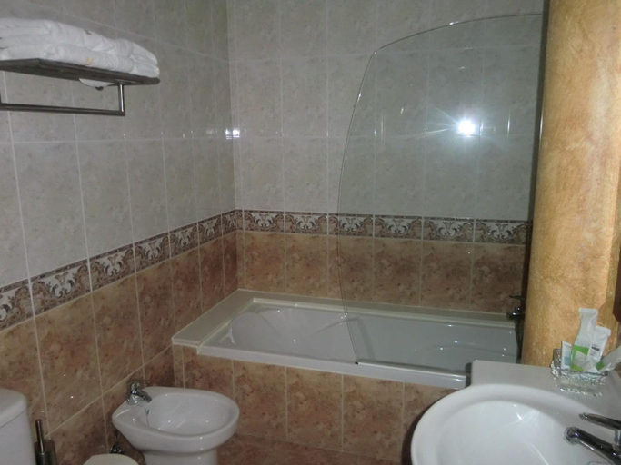 Bathroom 2, Hotel Gasaqui, Valencia