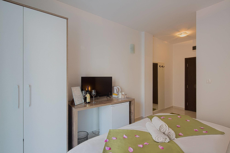 Bedroom 3, Le Marc Guesthouse