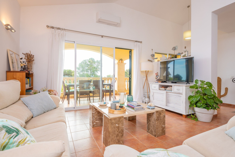Room 5, Xilvar in Mallorca With 3 Bedrooms and 2 Bathrooms, Baleares