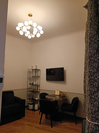 Room 4, Marais Lovely Notre Dame C, Paris