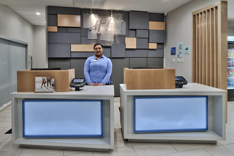 Public Area 2, Holiday Inn Express & Suites Houston E - E Sam Houston Pwy By IHG, Houston