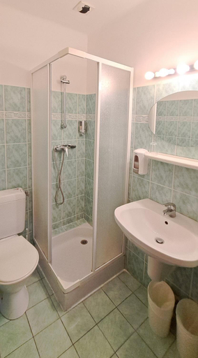 Bathroom 2, Scopa Rossa, Corse-du-Sud