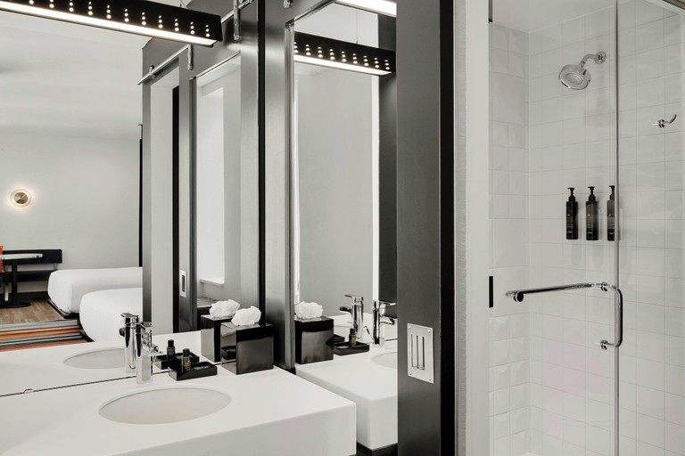 Bathroom 4, Aloft by Marriott Indianapolis Downtown, Marion