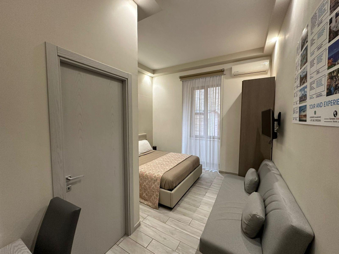 Bedroom 4, Residenza Suarez, Napoli