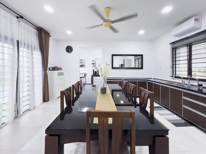 Food & Drinks 5, Luxury Villa Igauan Alam Sari, Bangi - Smarthome, Hulu Langat