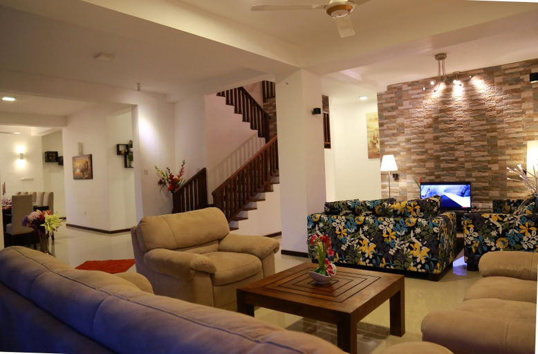 Public Area 4, HikkaResort Holiday Villa, Hikkaduwa