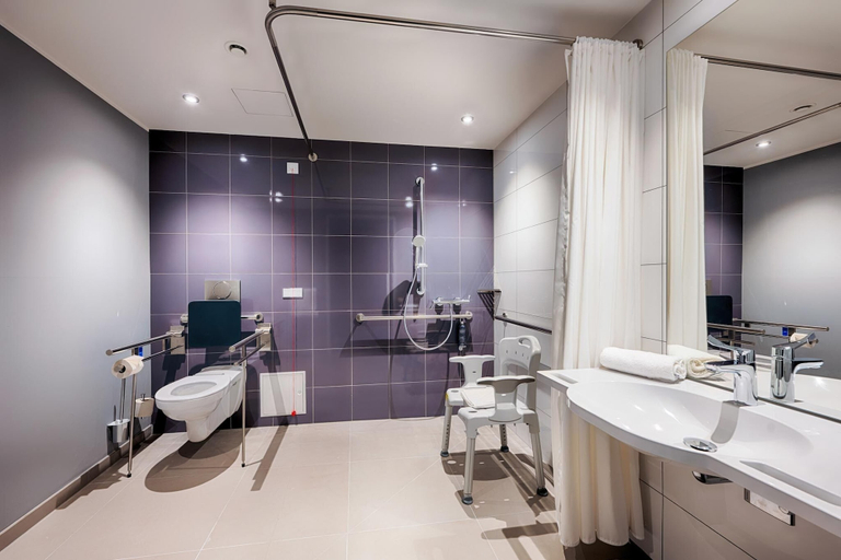 Bathroom 5, Premier Inn Lübeck City Centre, Lübeck