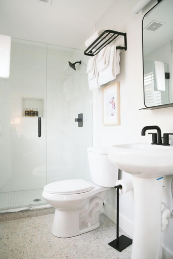 Bathroom 4, Waterford Inn Provincetown, Barnstable