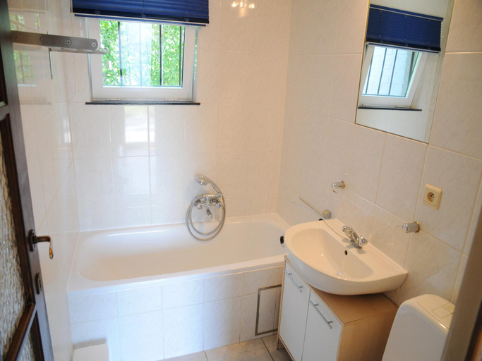 Bathroom, Holiday Home in Noiseux with Private Hot Tub, Namur
