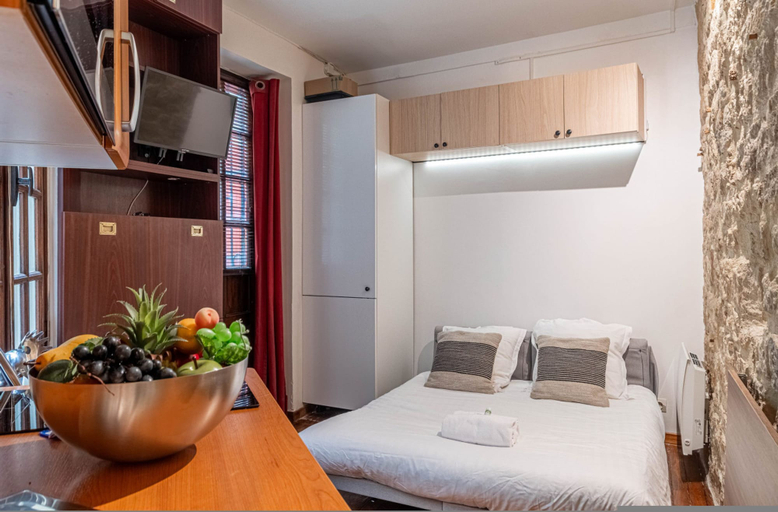 Room 4, Lavie Maison Marais Studio Gem, Paris