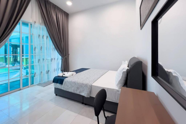 Bedroom 2, Luxury Villa Monterez Club Golf, Shah Alam - Smarthome, Shah Alam