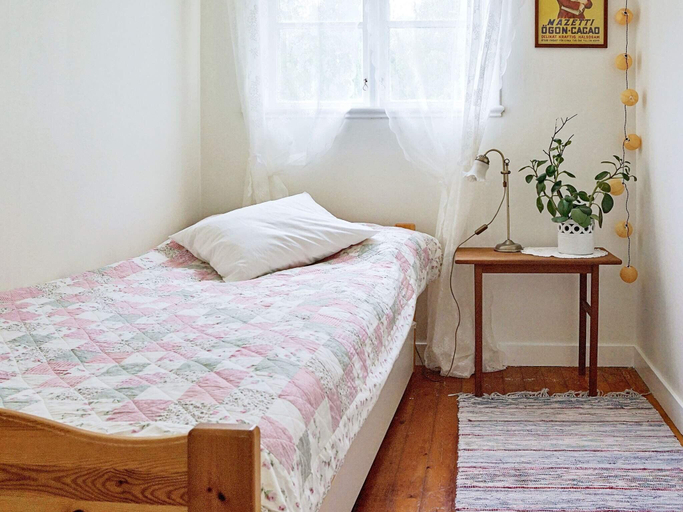 Bedroom 2, person holiday home in AKERSBERGA, Österåker