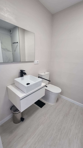 Bathroom 3, Seaside Apartment Sleeps 6 With Balcony, Pontevedra
