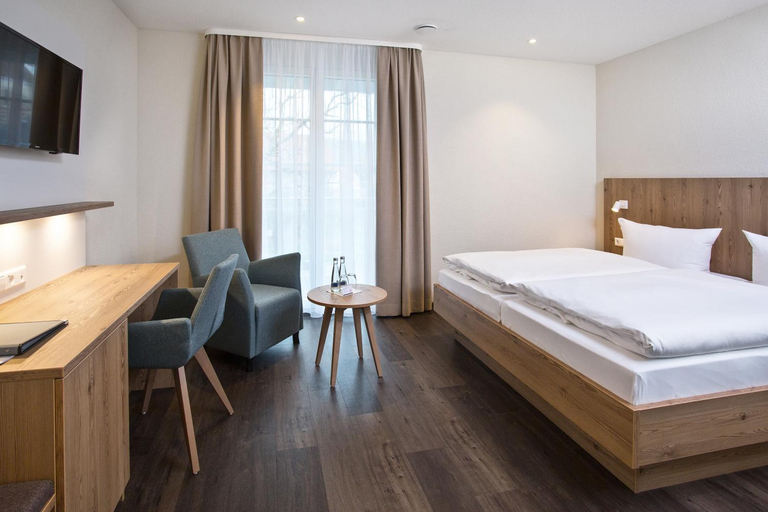 Bedroom 3, Hotel Gasthaus Engel Luttingen, Waldshut