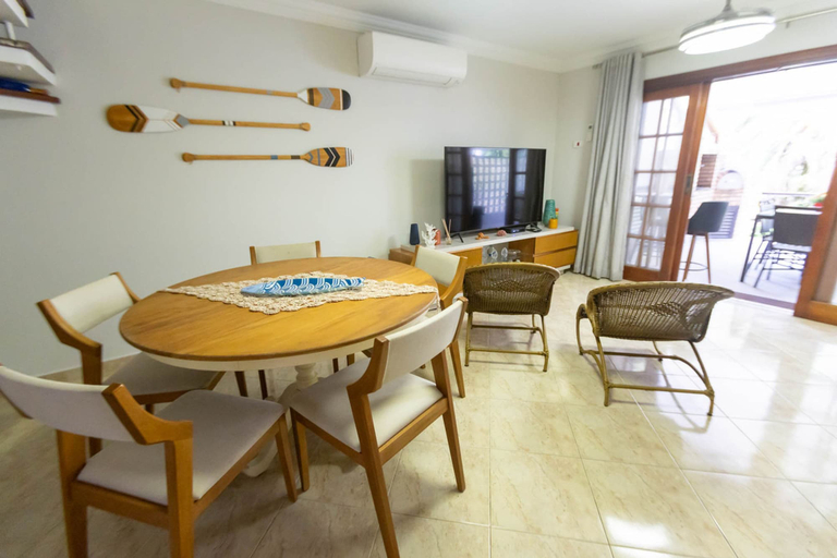 Room 4, Casa em Condom nio com Piscina Wi-fi e Garagem, Guarujá