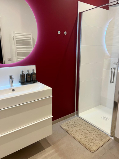 Bathroom 2, Suite Clos Ahimsa, Côte-d'Or