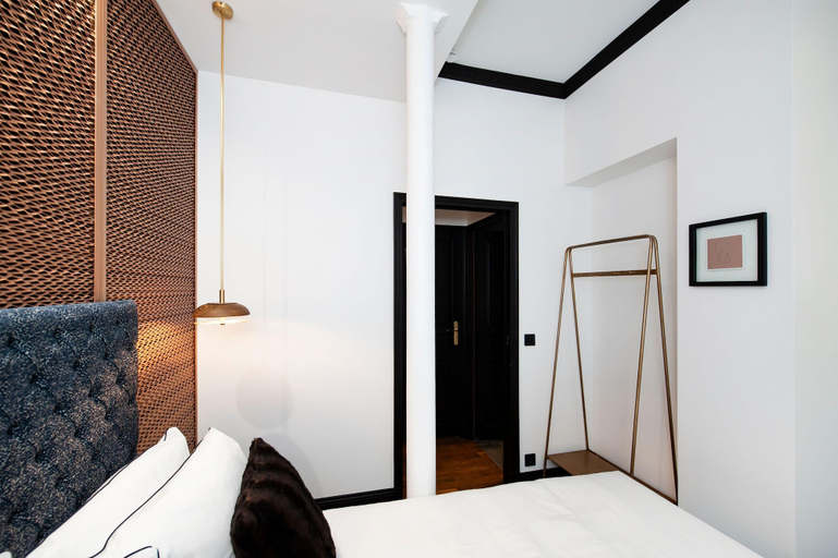 Room 4, Marais Prestige Majestueux C, Paris