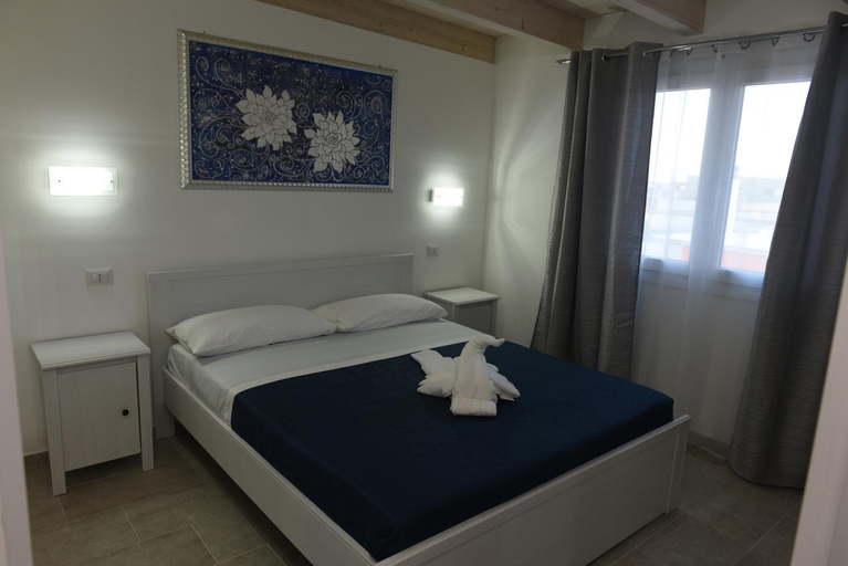 Others 4, B&B Lady Jolanda, Lecce