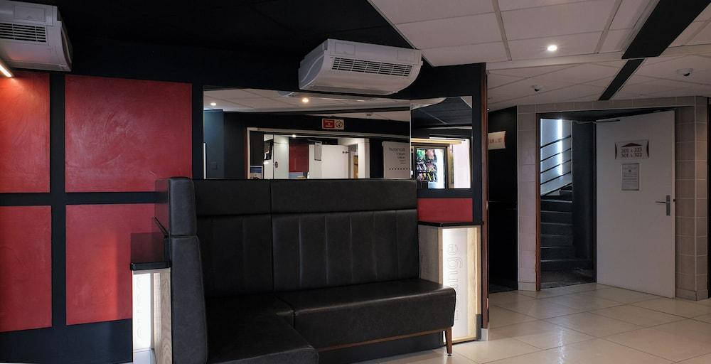 Others 4, In Hotel Nancy Frouard, Meurthe-et-Moselle