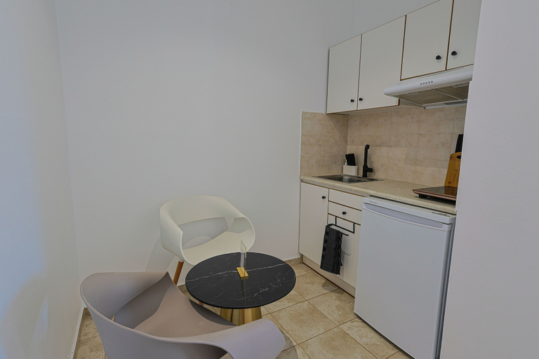 Others 5, AVENA Suites, Crete