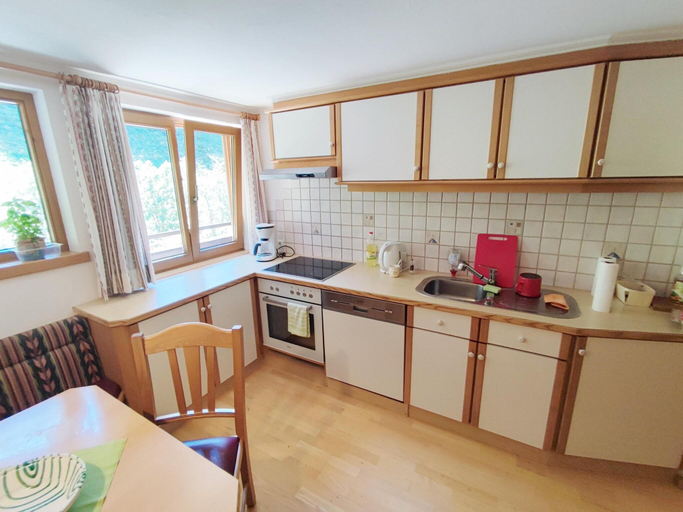 Others 5, Chalet in Tirol by Zillertal Ski Slopes, Schwaz