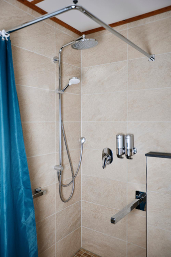 Bathroom 5, daslenz, Cochem-Zell