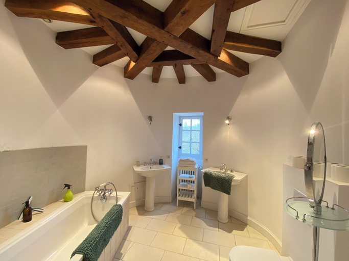 Bathroom 3, Château des archevêques, Indre-et-Loire
