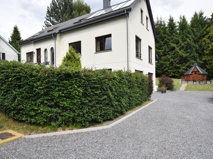 Others 5, Lakeview Stay in Vielsalm, Luxembourg