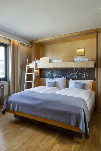 Bedroom 3, JUFA Hotel Wangen im Allgäu, Ravensburg