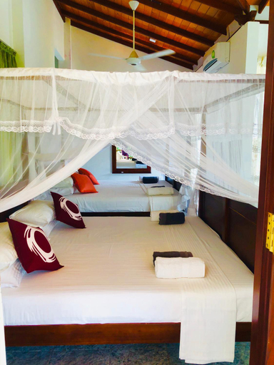 Bedroom 3, Crystal White Villa, Hikkaduwa