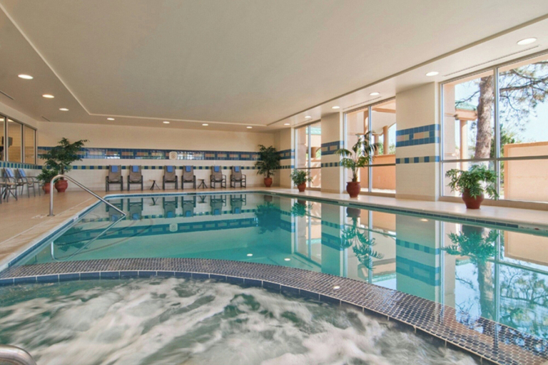 Sport & Beauty, Courtyard by Marriott Denver Cherry Creek, Denver