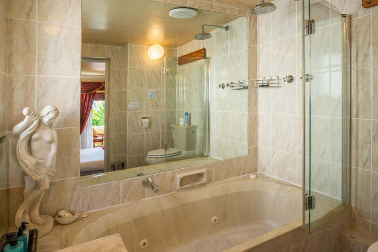 Bathroom 3, Green Point Apartment walking Distance to Stadium, City of Cape Town