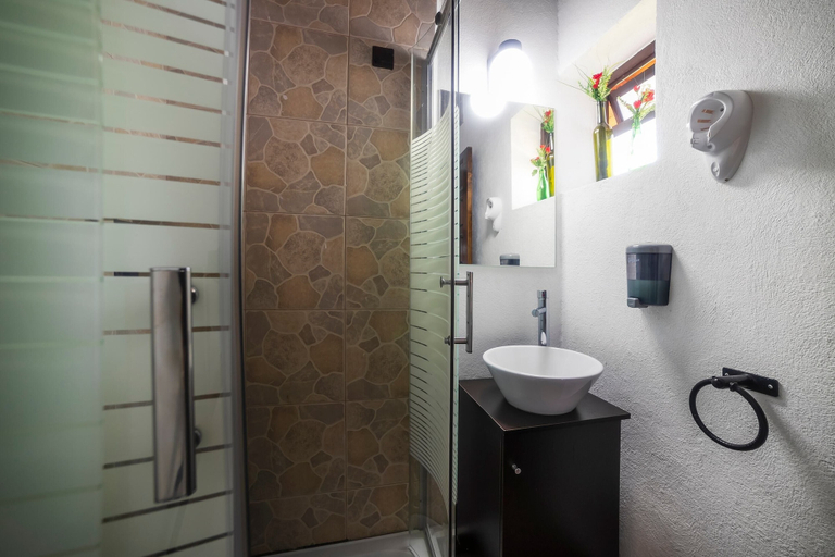 Bathroom, Rincon Soñado, Valle de Bravo, Valle de Bravo