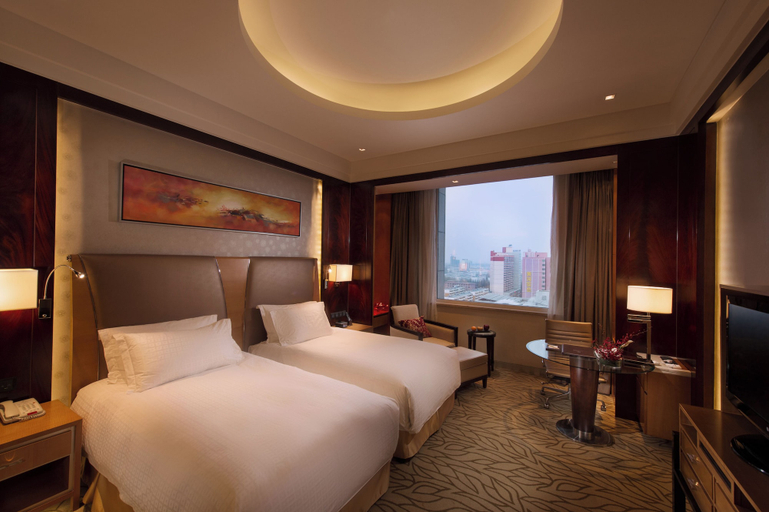Bedroom 4, DoubleTree by Hilton Hotel Qinghai - Golmud, Haixi Mongol and Tibetan