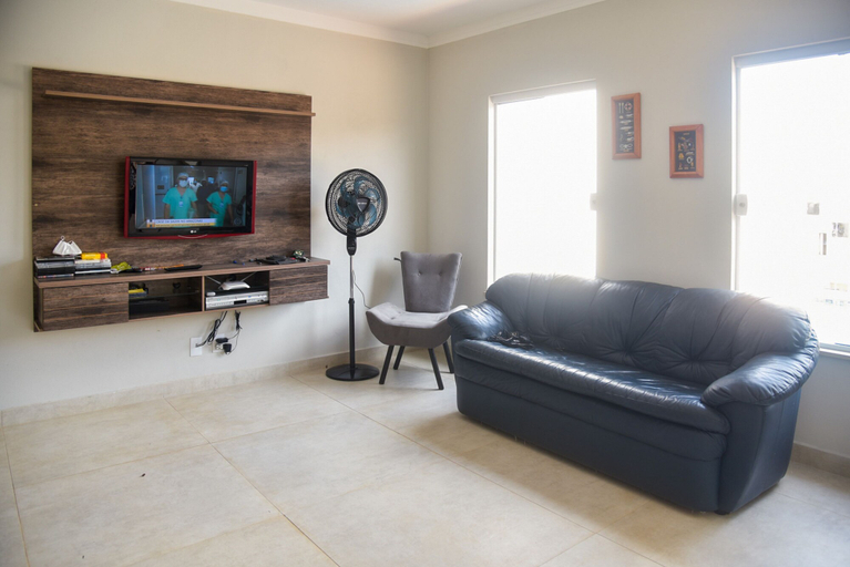 Room 3, Casa com Piscina e Wi-fi em Itapetininga, Itapetininga