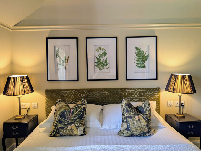 Bedroom 2, Parc Le Breos House, Swansea