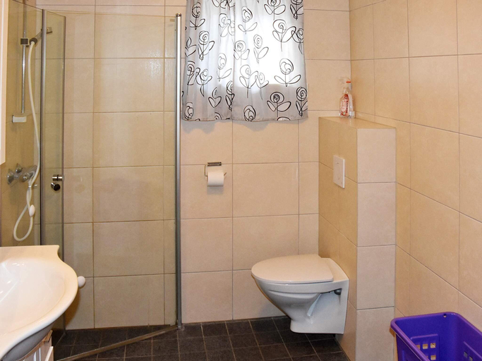 Bathroom 3, person holiday home in Blaksaeter-By Traum, Stryn