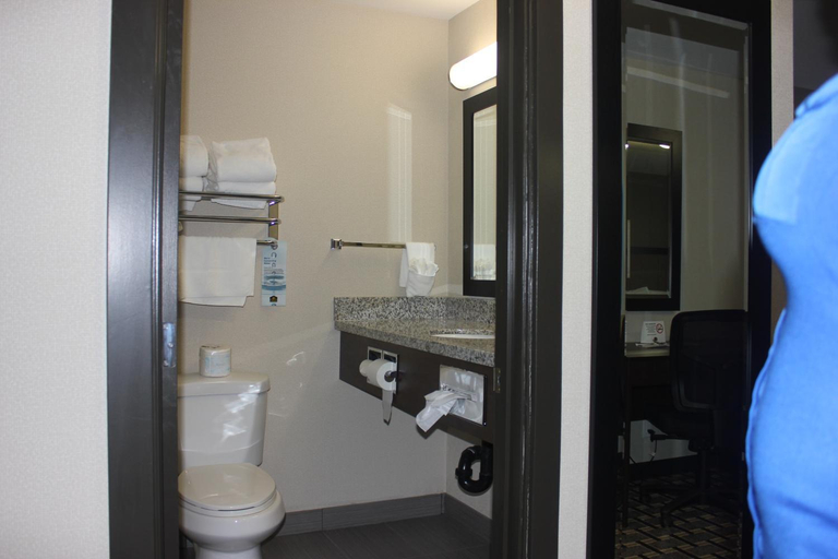 Bathroom 4, Western Star Inn & Suites Esterhazy, Division No. 5