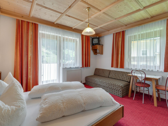 Bedroom 2, Apartment in Kappl near Ski Slopes, Landeck